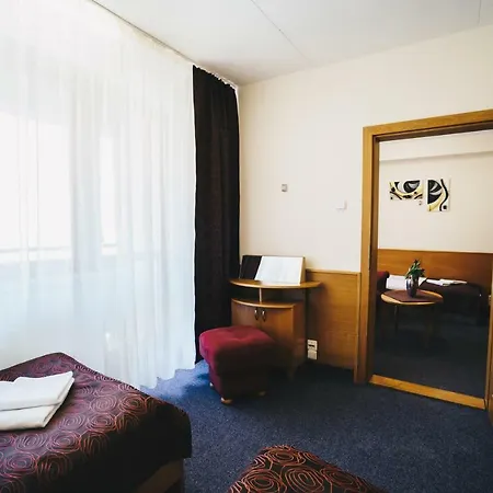 Dam Hotel 3*